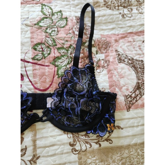 SAVAGE X FENTY Women's‎ Lace Bra Blue and black unlined Size 32B - Picture 3 of 11